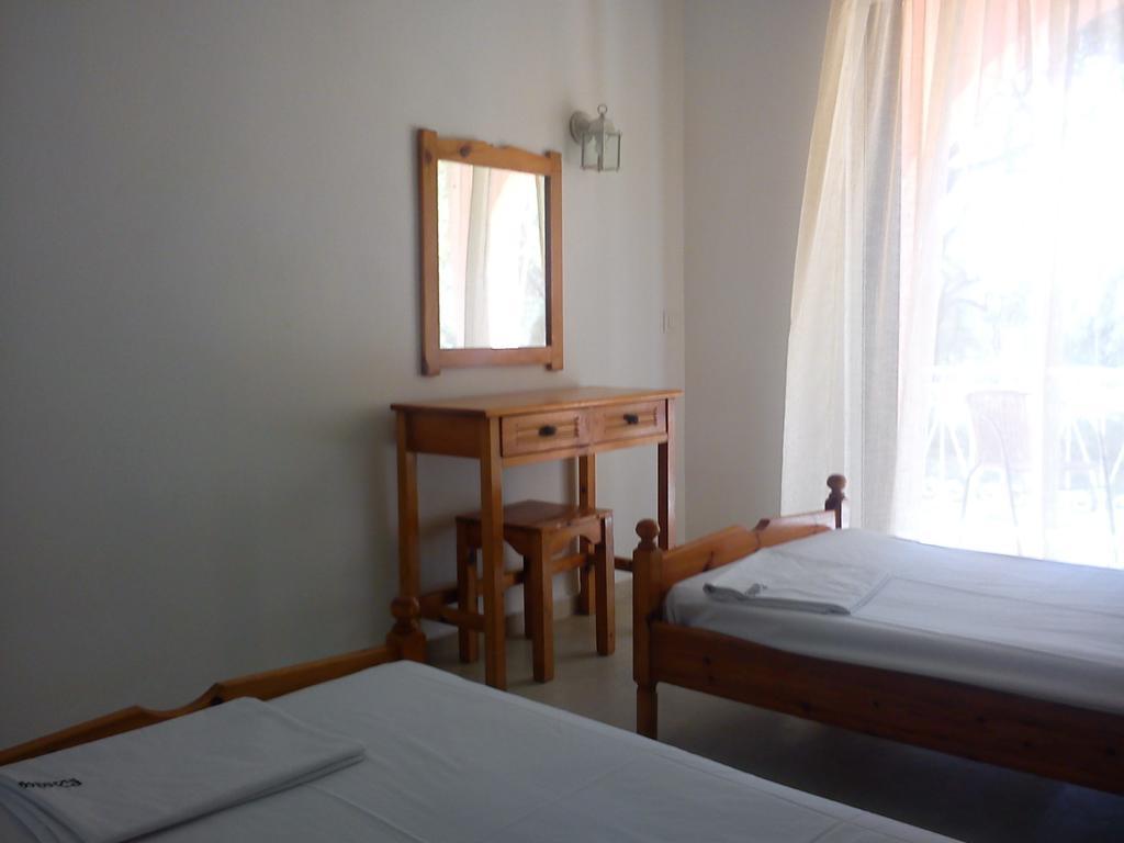 Elaia Resorts Perama  Chambre photo